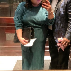 texture long sleeve midi dress